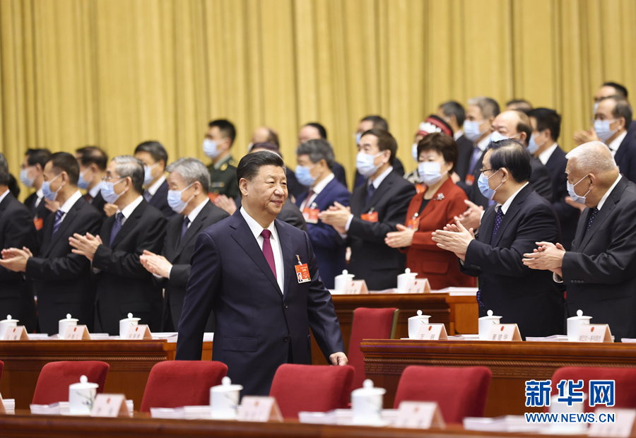 3月5日,第十三届全国人民代表大会第四次会议在北京人民大会堂开幕。这是习近平步入会场。 新华社记者 鞠鹏 摄